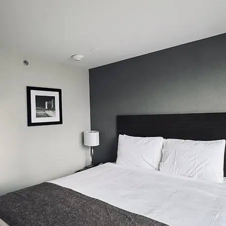 Capital Hotel Long Island City-2